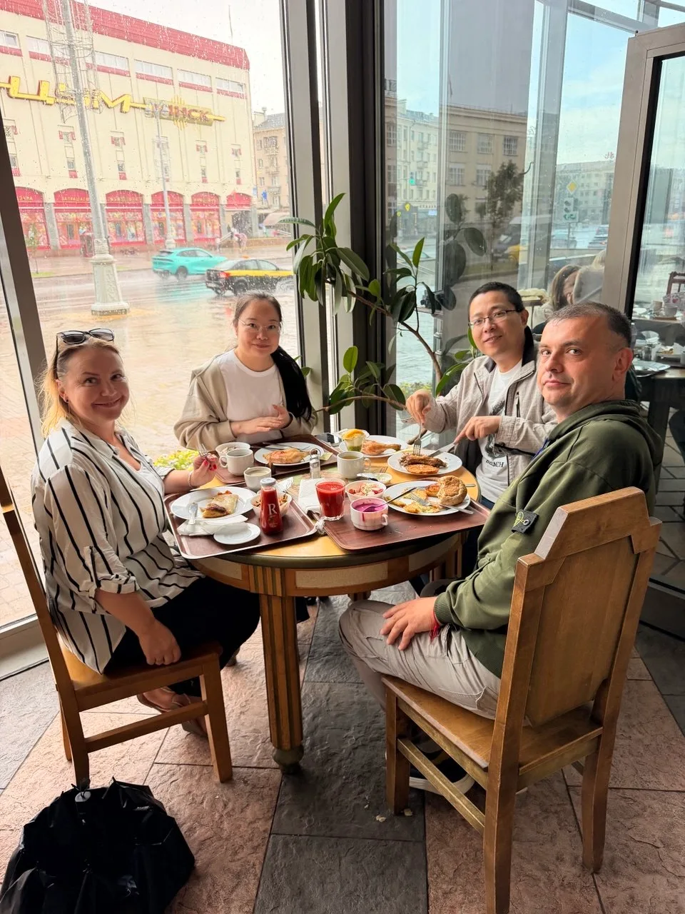 Обед с представителями SunKet в центре Минска